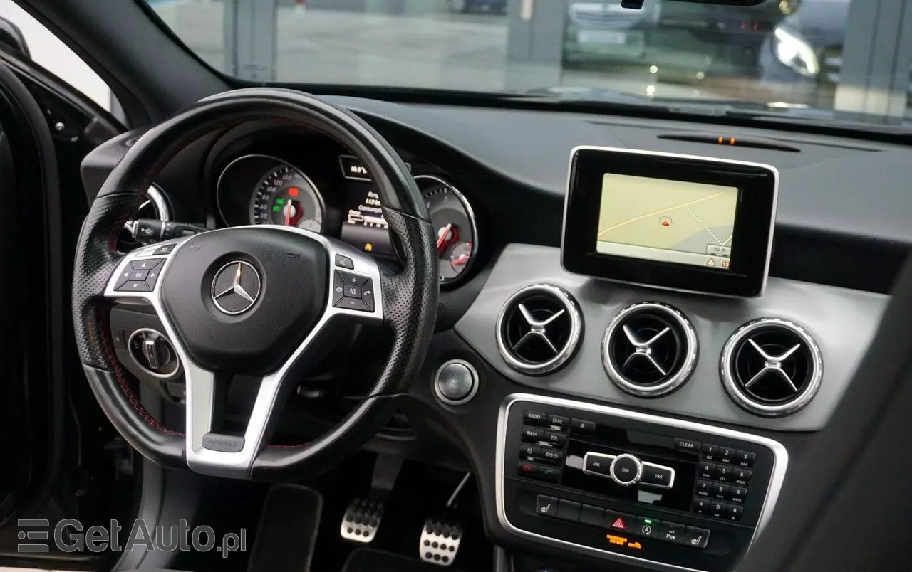 MERCEDES-BENZ GLA 200 StreetStyle