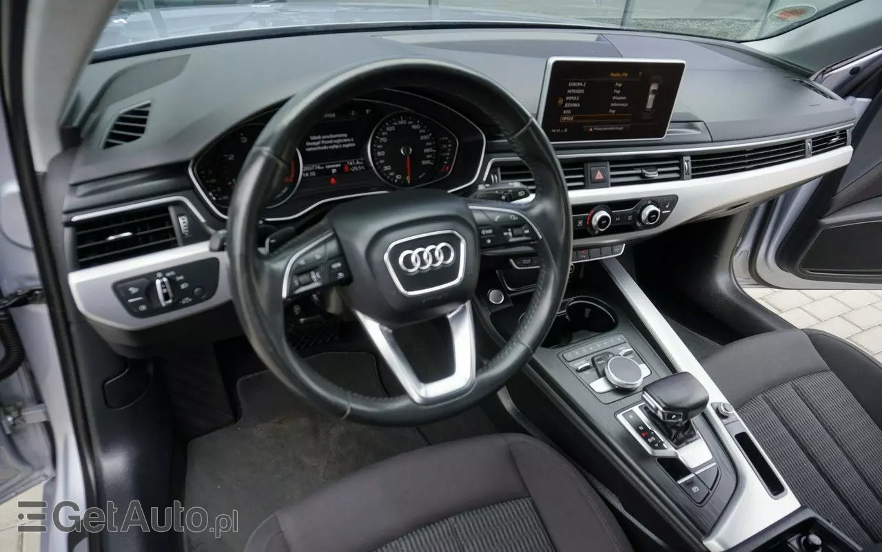 AUDI A4 