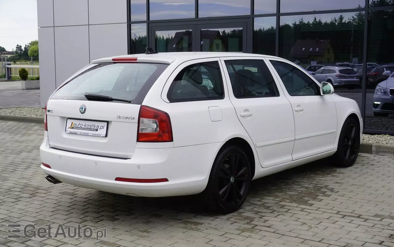 SKODA Octavia 2.0 TDI CR DPF DSG RS