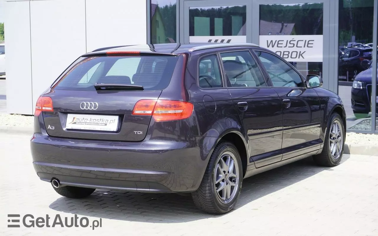 AUDI A3 1.6 TDI Attraction