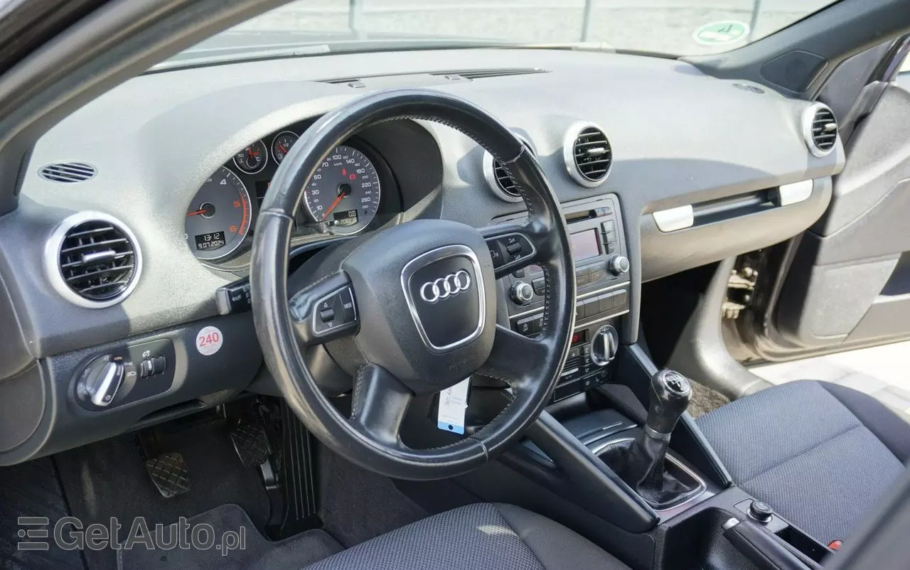 AUDI A3 1.6 TDI Attraction