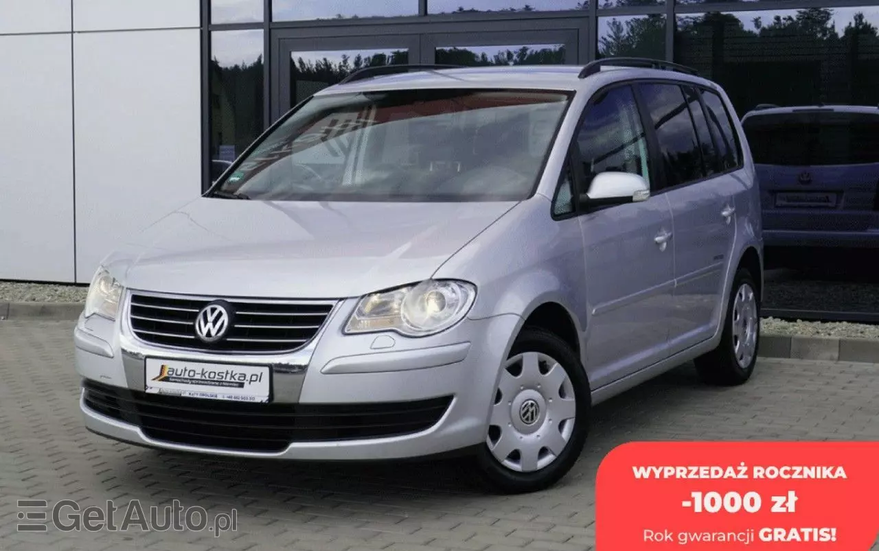 VOLKSWAGEN Touran 