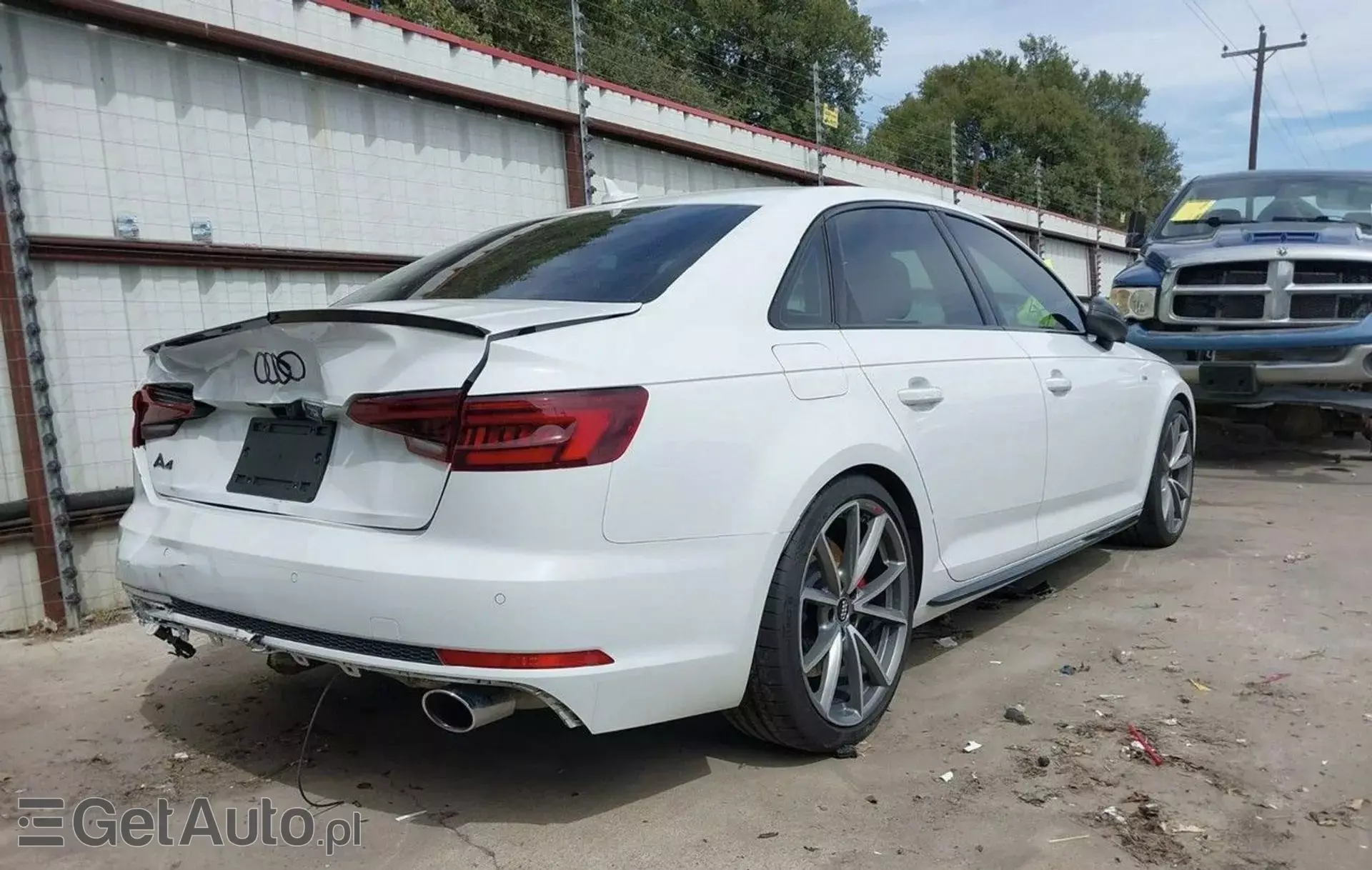 AUDI A4 