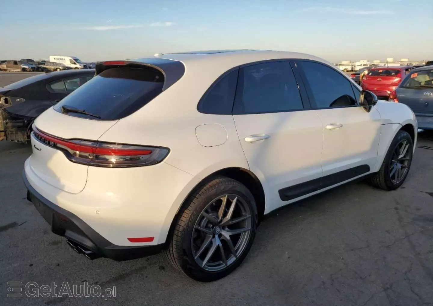 PORSCHE Macan 