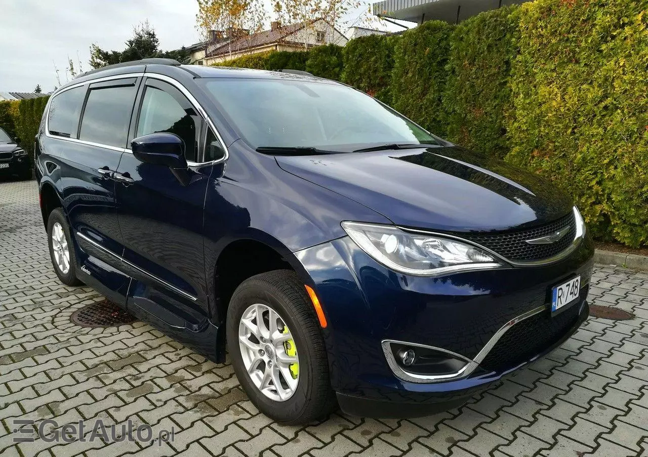 CHRYSLER Pacifica 