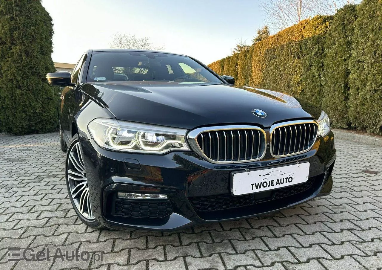 BMW Seria 5 520d xDrive M Sport sport