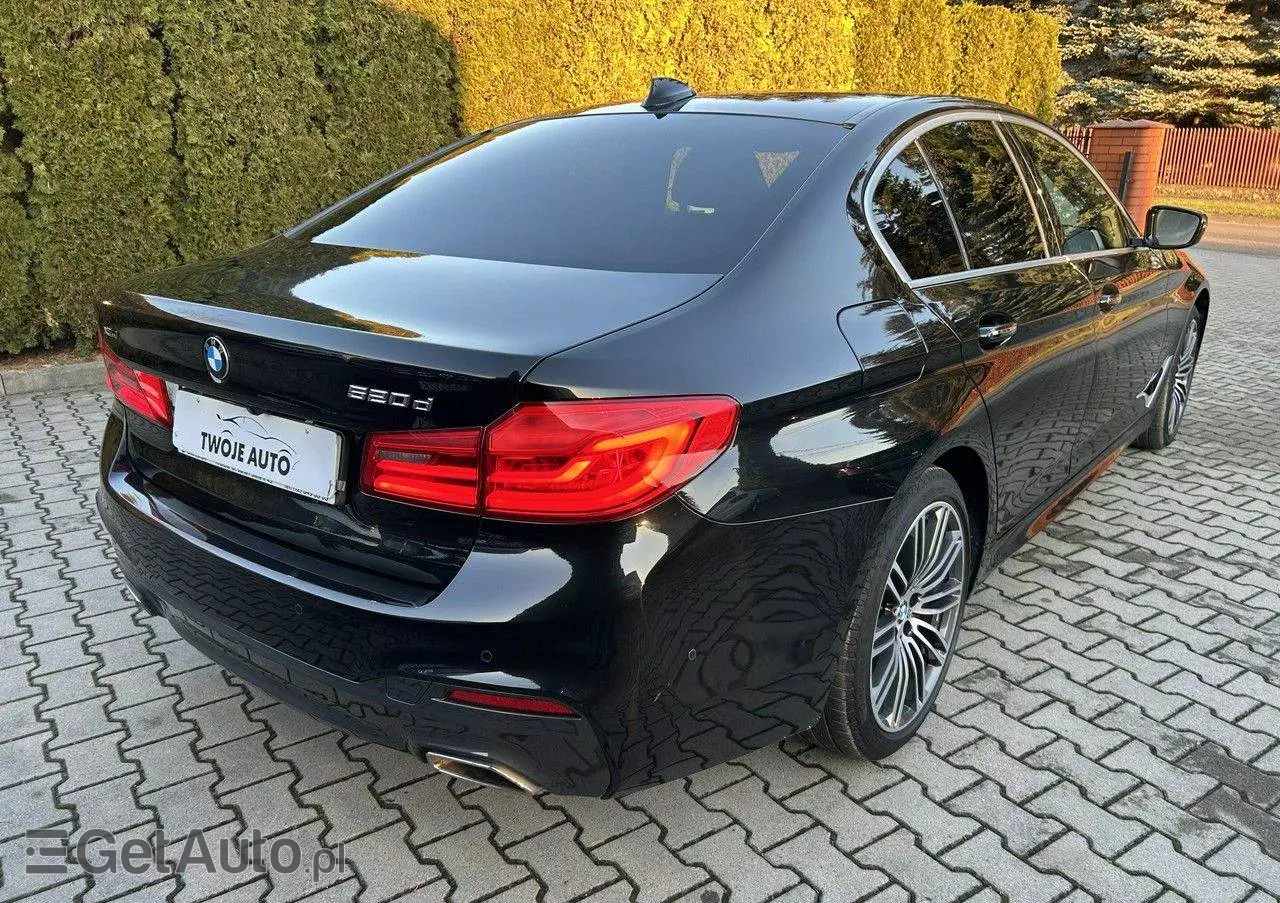 BMW Seria 5 520d xDrive M Sport sport