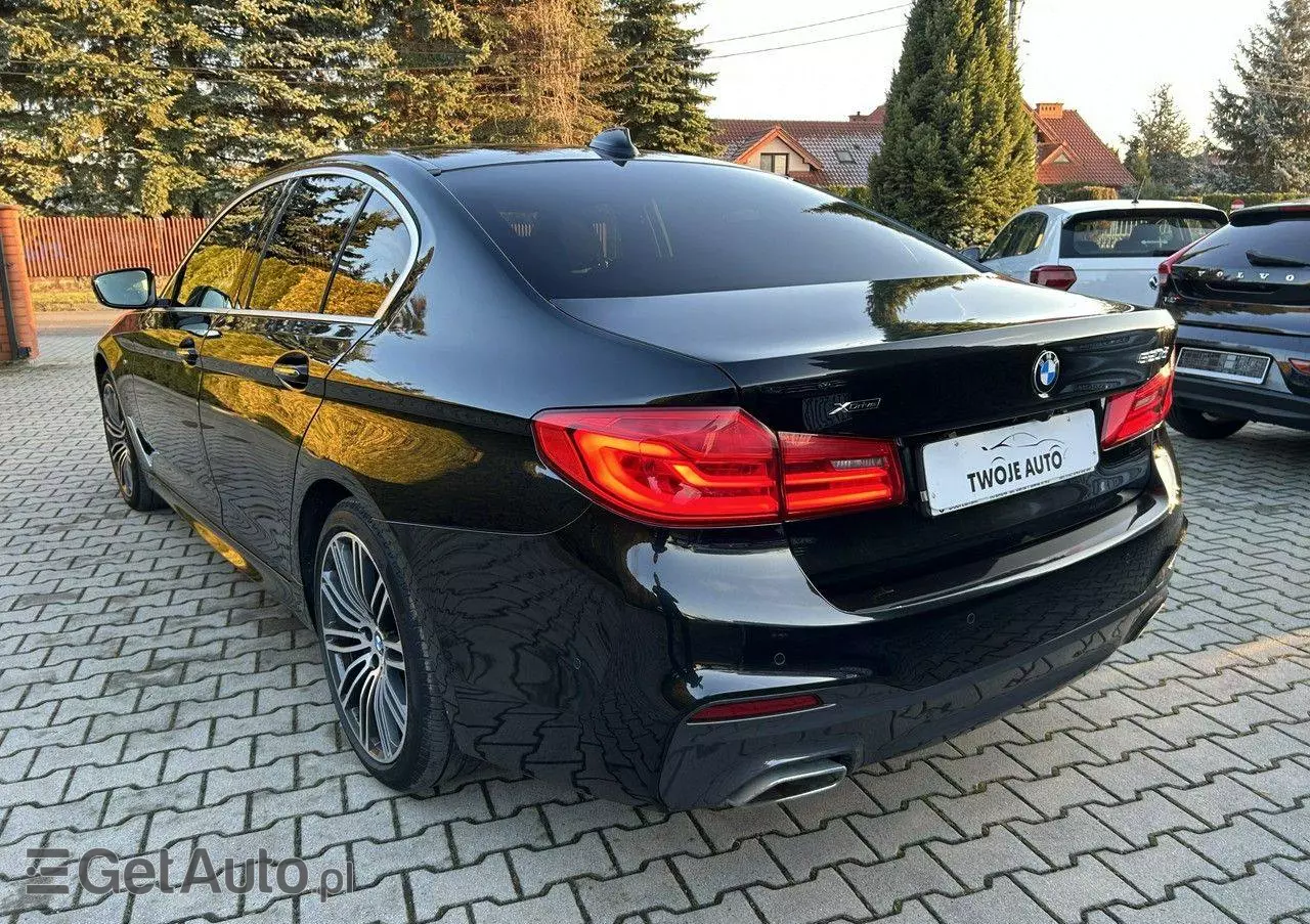 BMW Seria 5 520d xDrive M Sport sport