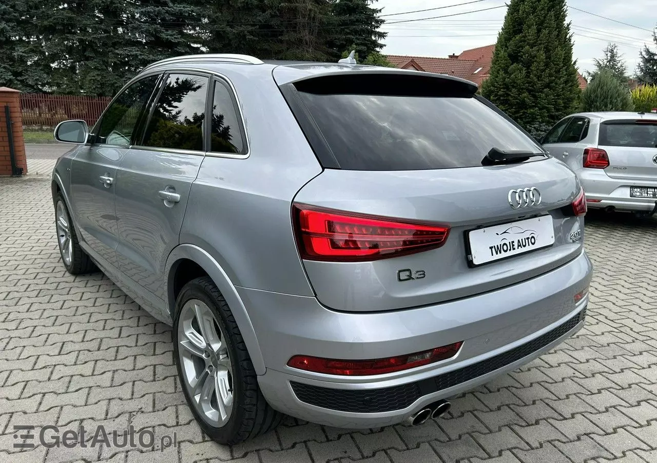 AUDI Q3 