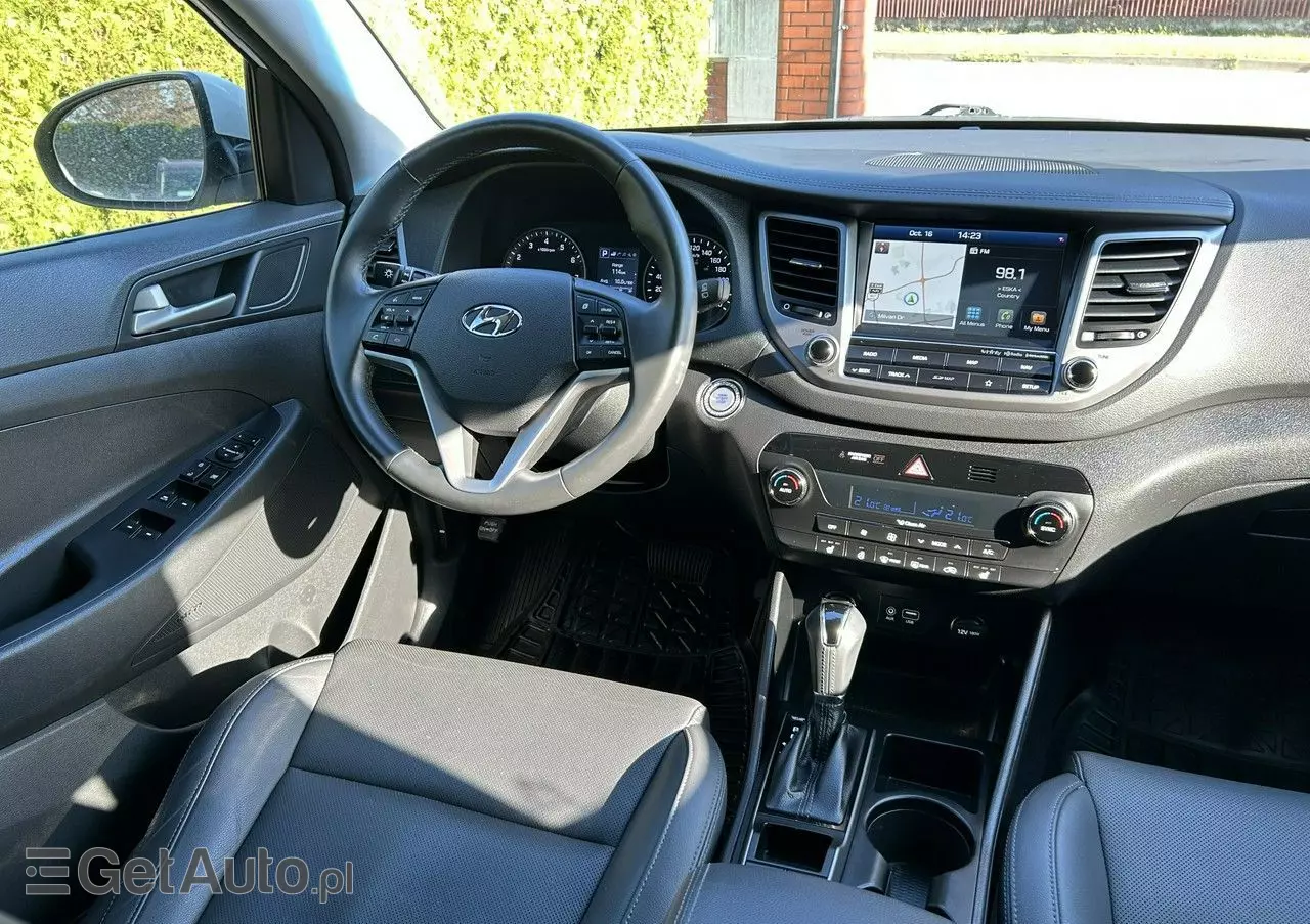 HYUNDAI Tucson 