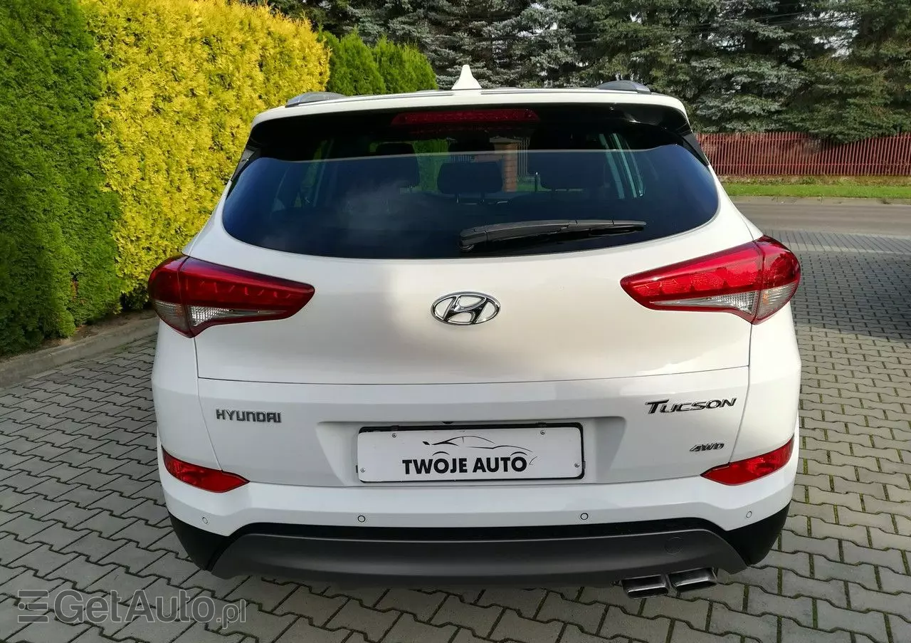 HYUNDAI Tucson 