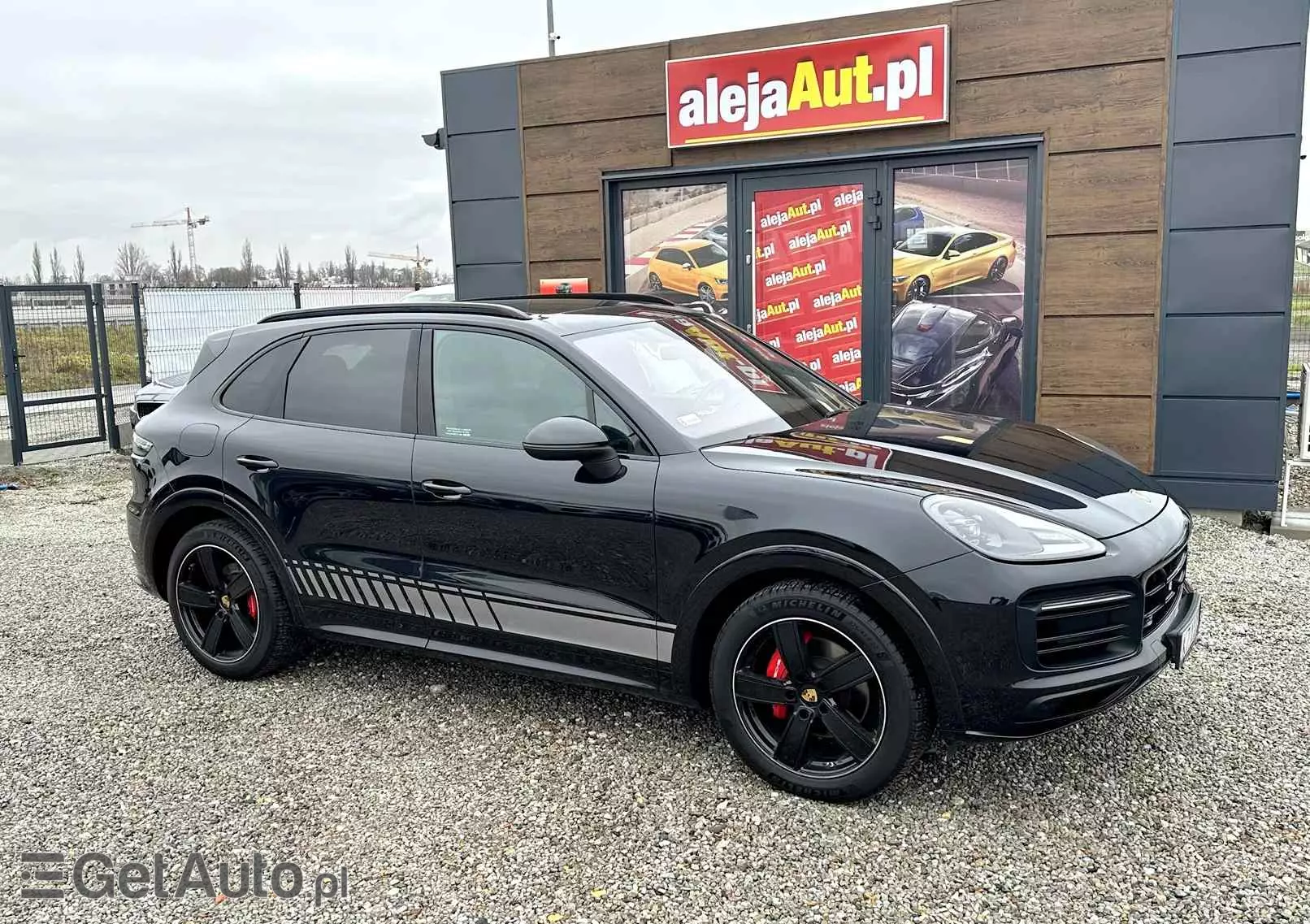 PORSCHE Cayenne Platinum Edition