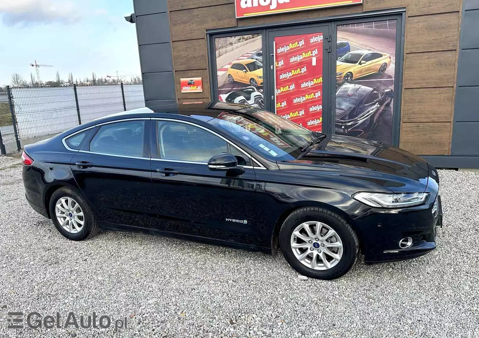 FORD Mondeo 2.0 Hybrid Titanium