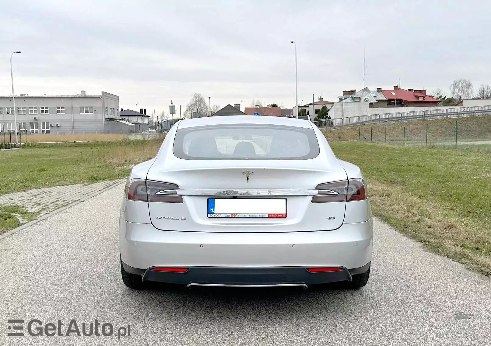 TESLA Model S 85