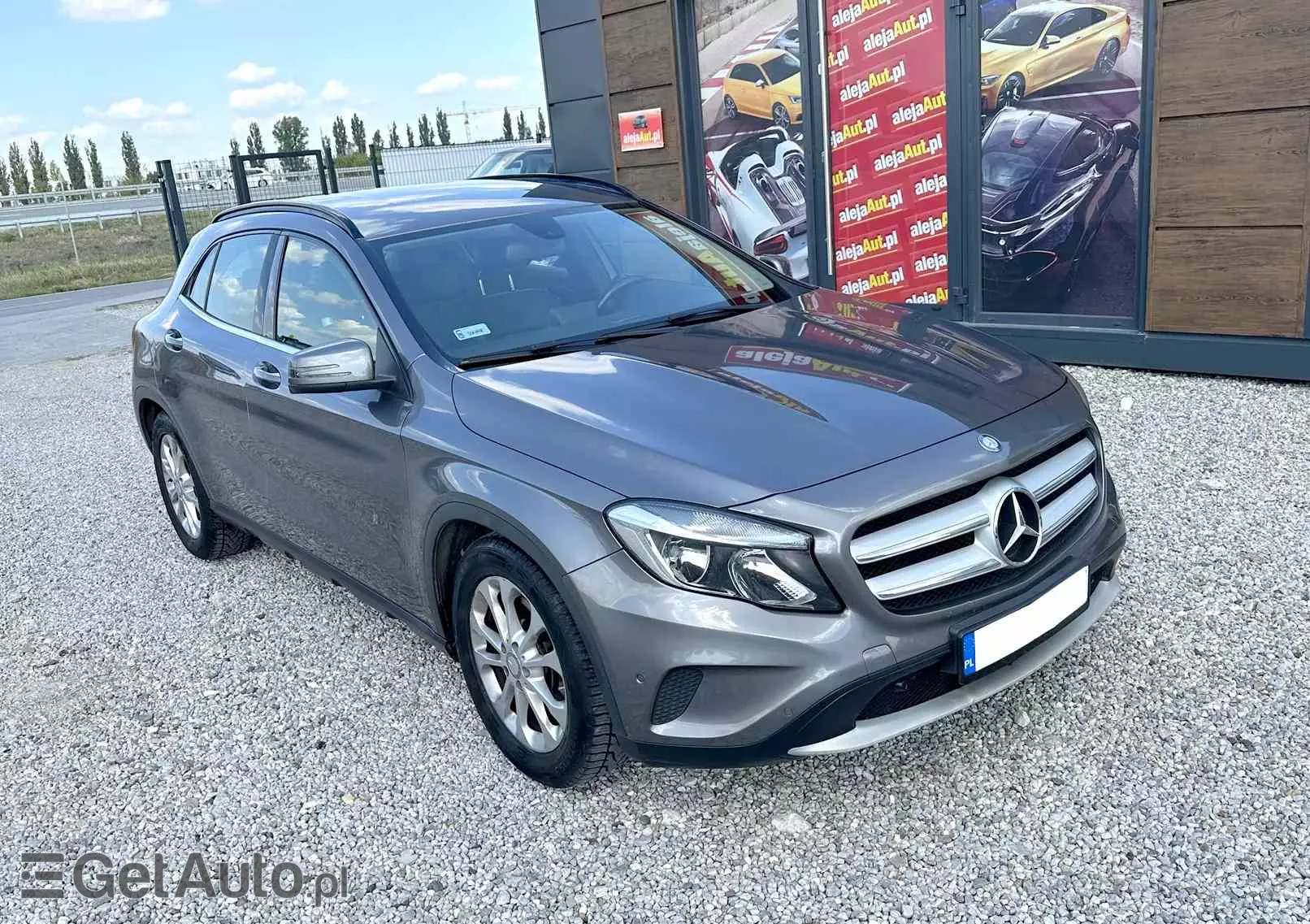 MERCEDES-BENZ GLA 250 4-Matic