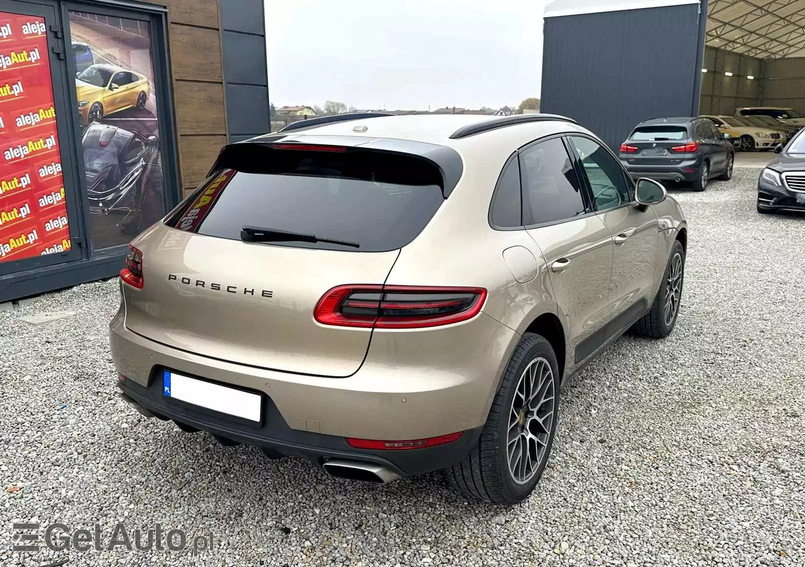 PORSCHE Macan PDK