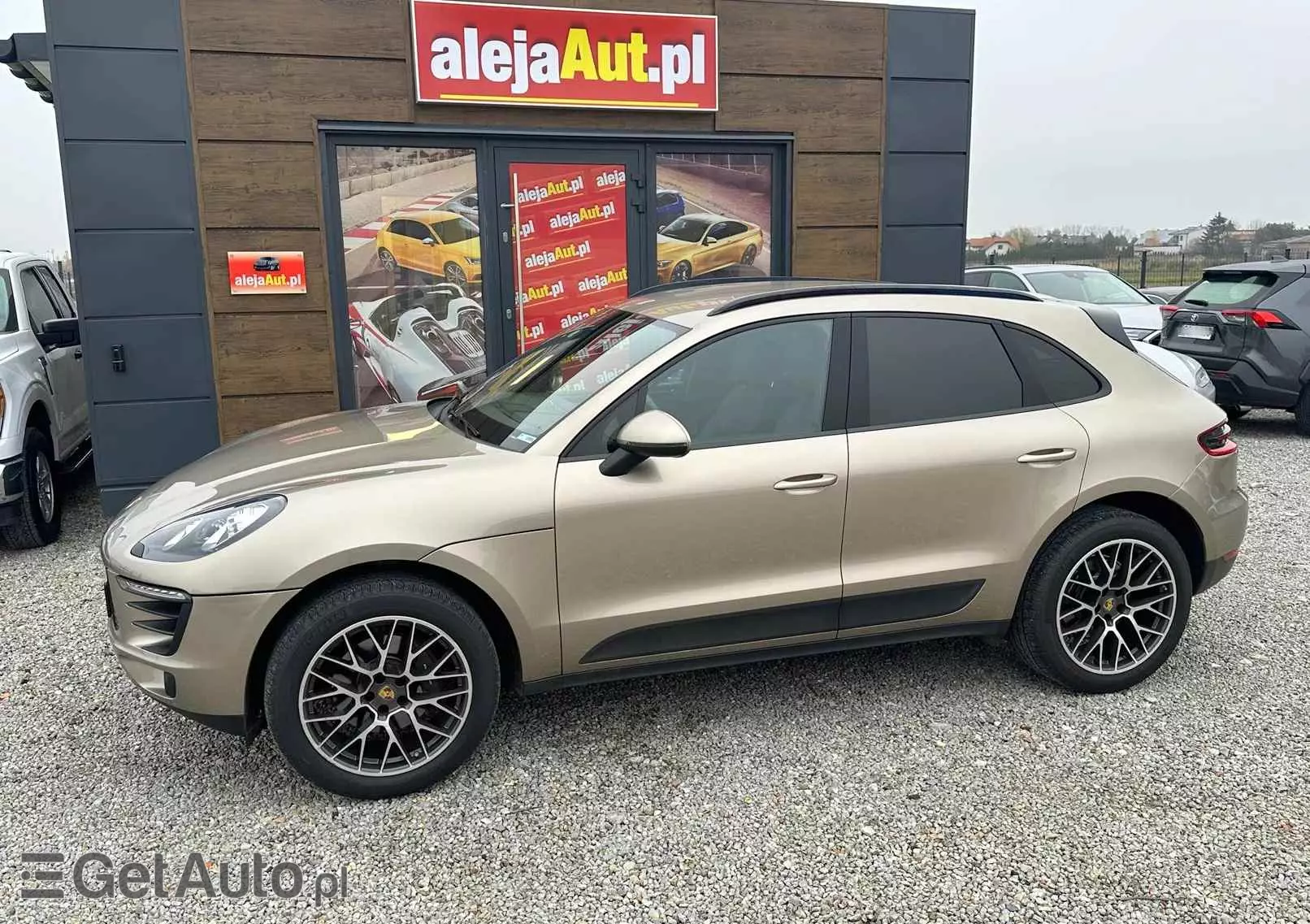 PORSCHE Macan PDK