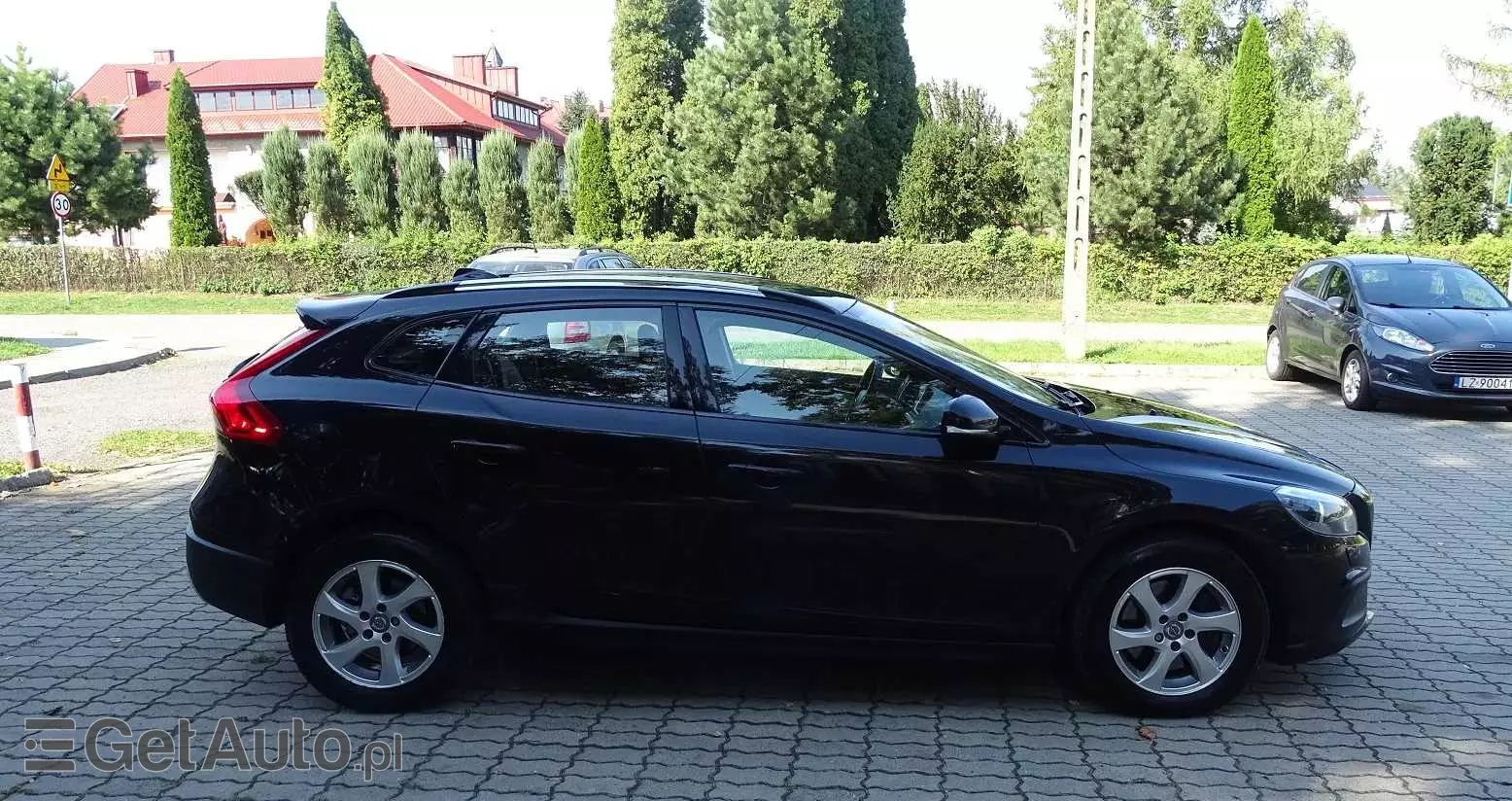 VOLVO V40 Cross Country D3