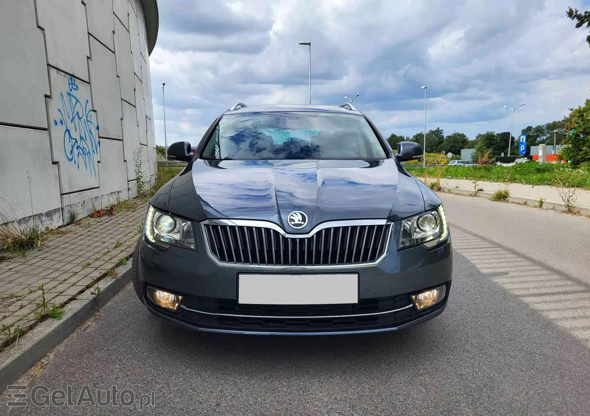 SKODA Superb 