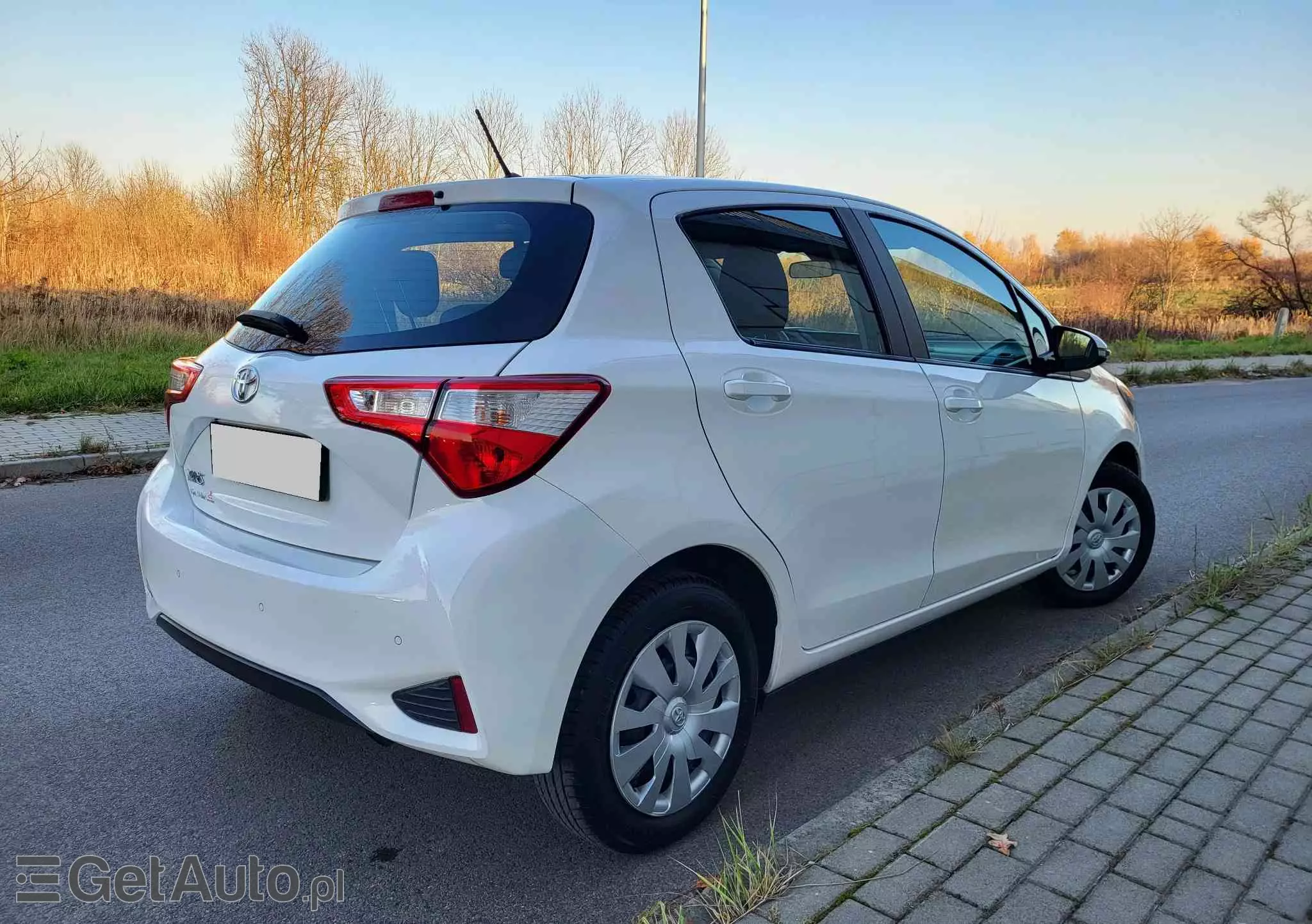 TOYOTA Yaris 