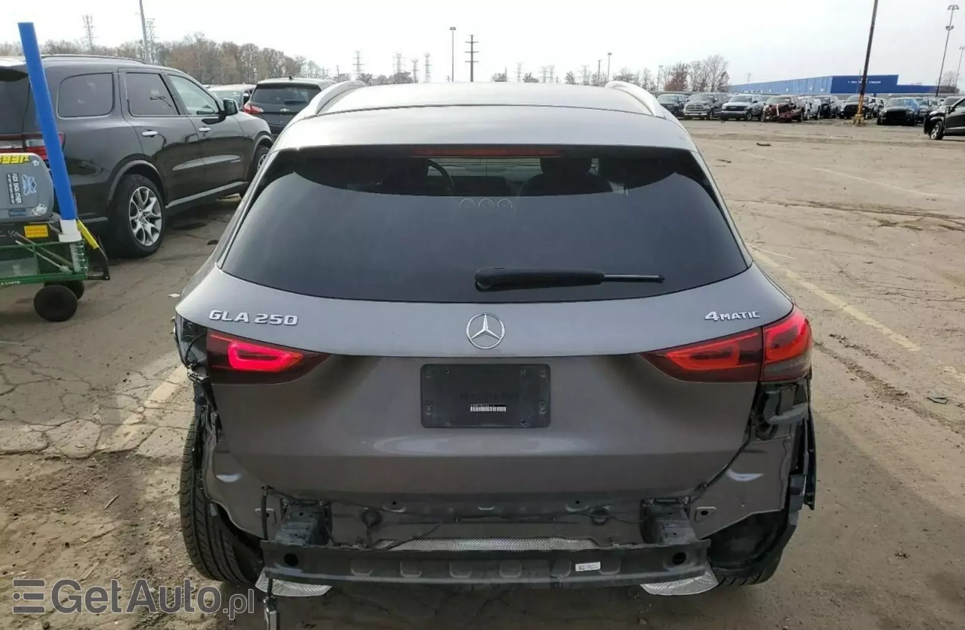 MERCEDES-BENZ GLA 