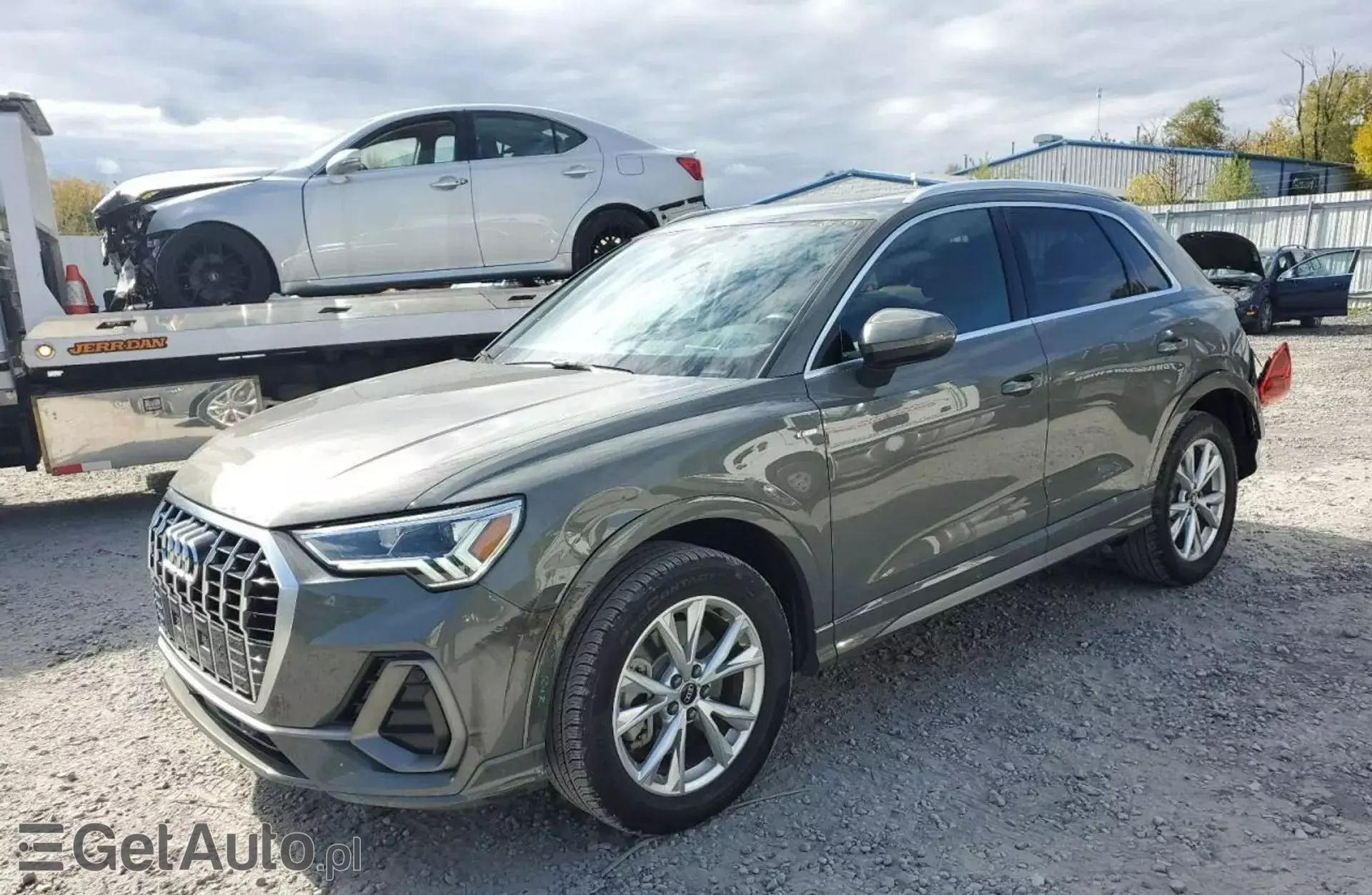 AUDI Q3 