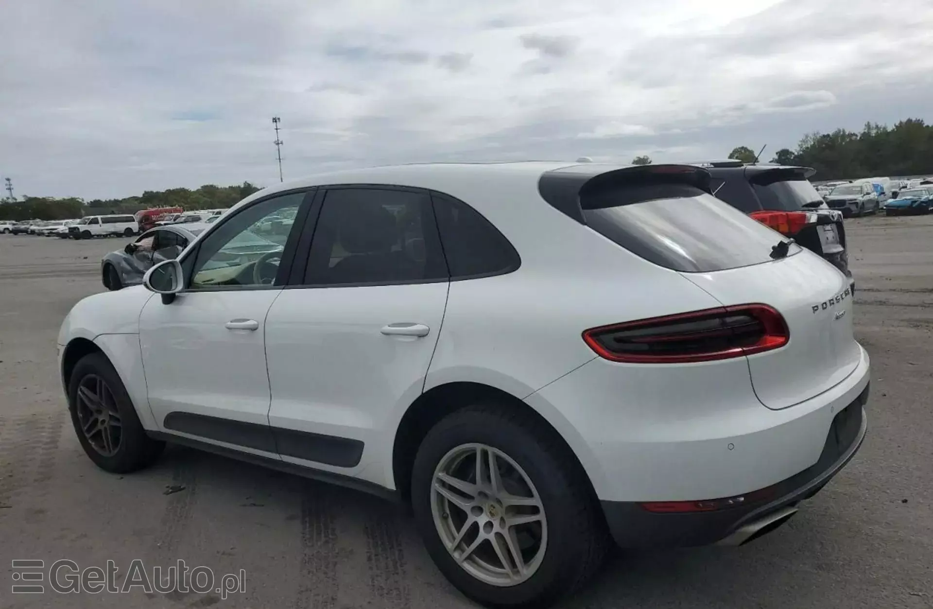 PORSCHE Macan 