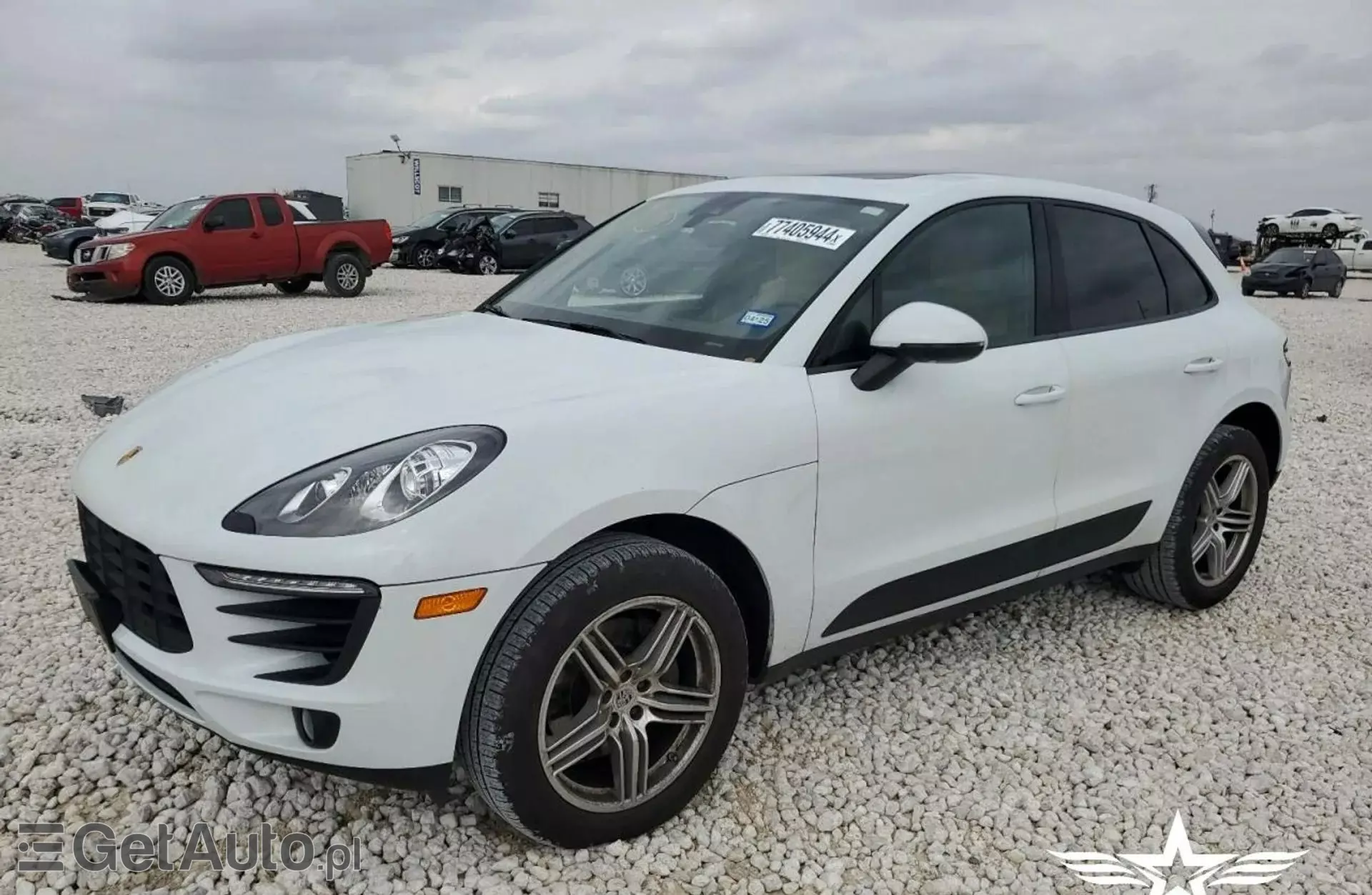 PORSCHE Macan 