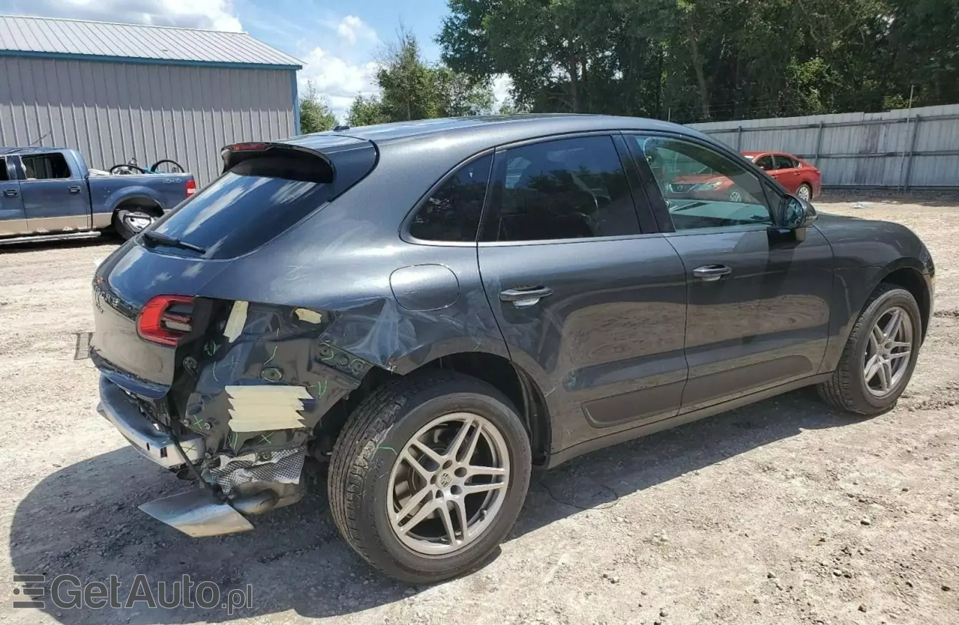 PORSCHE Macan 