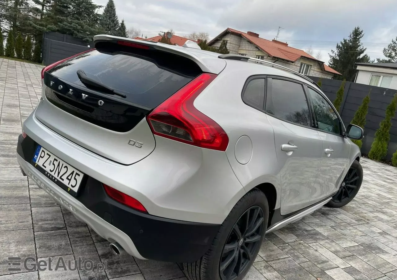 VOLVO V40 Cross Country 