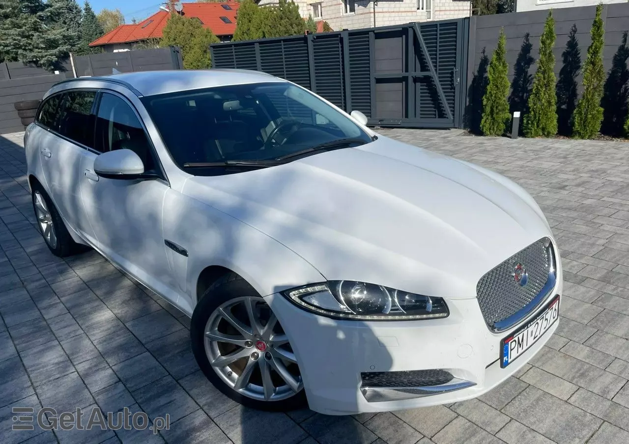 JAGUAR XF 