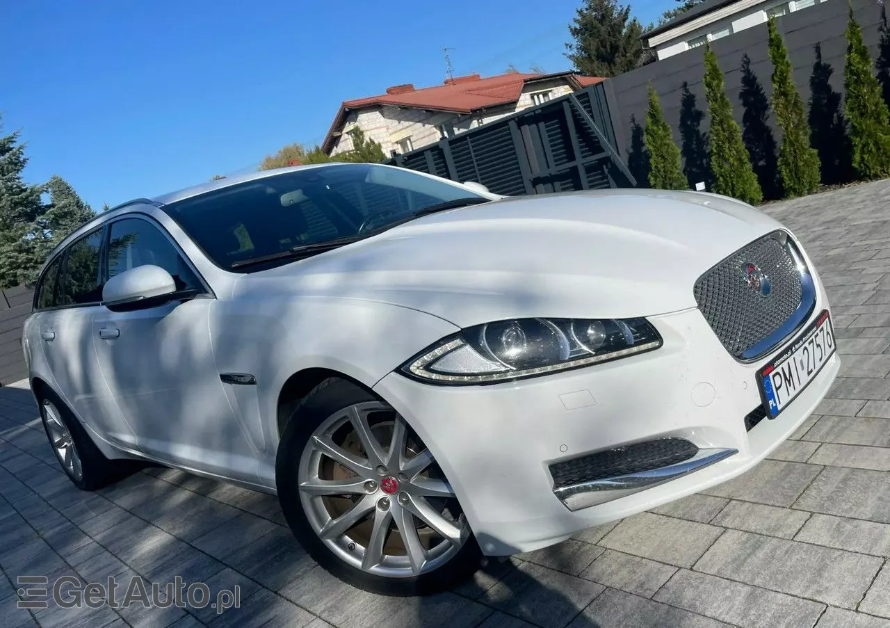 JAGUAR XF 