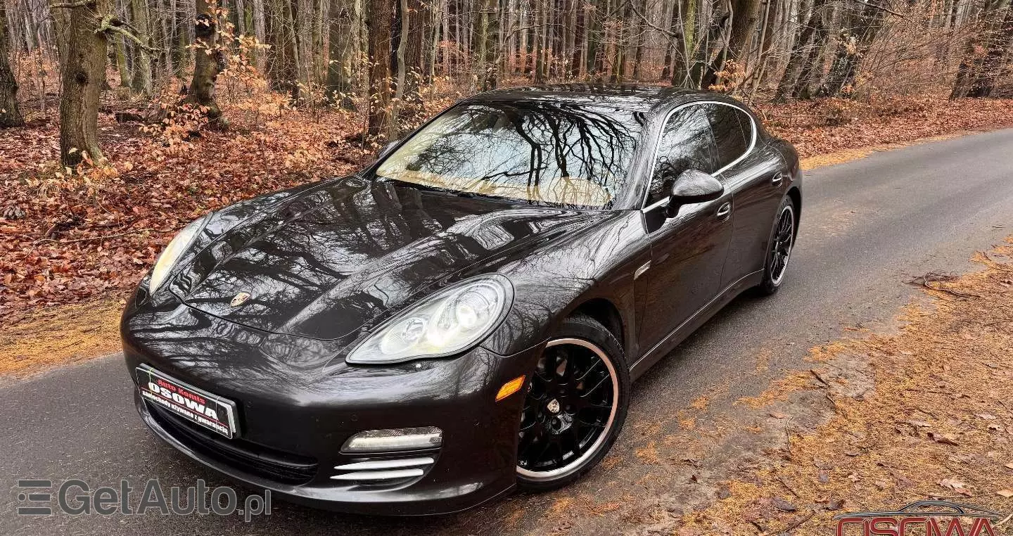 PORSCHE Panamera Turbo PDK