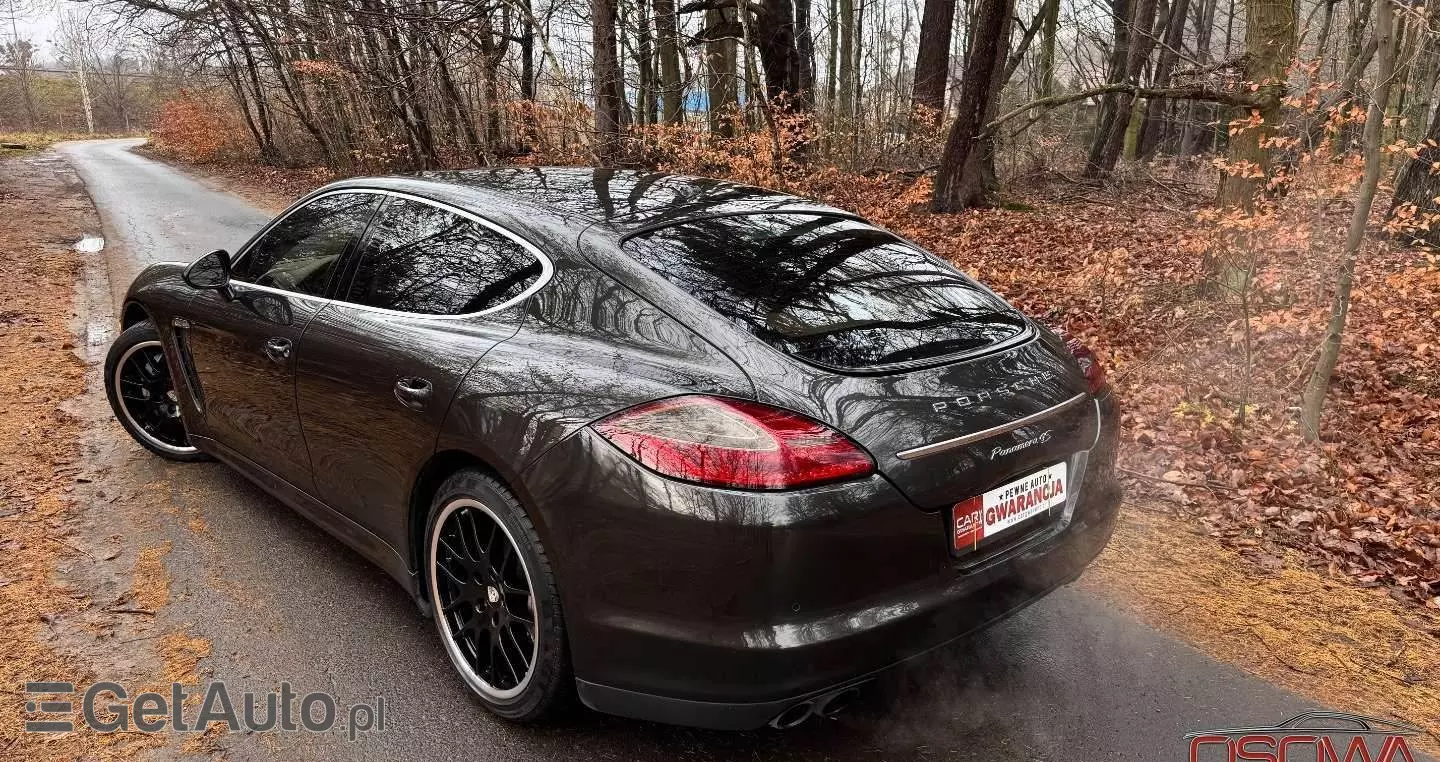 PORSCHE Panamera Turbo PDK