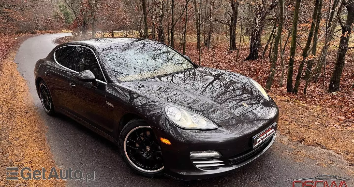 PORSCHE Panamera Turbo PDK