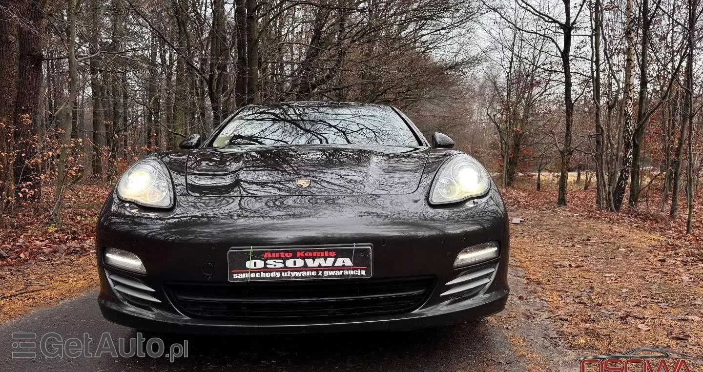 PORSCHE Panamera Turbo PDK