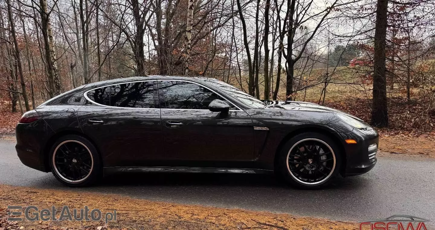 PORSCHE Panamera Turbo PDK