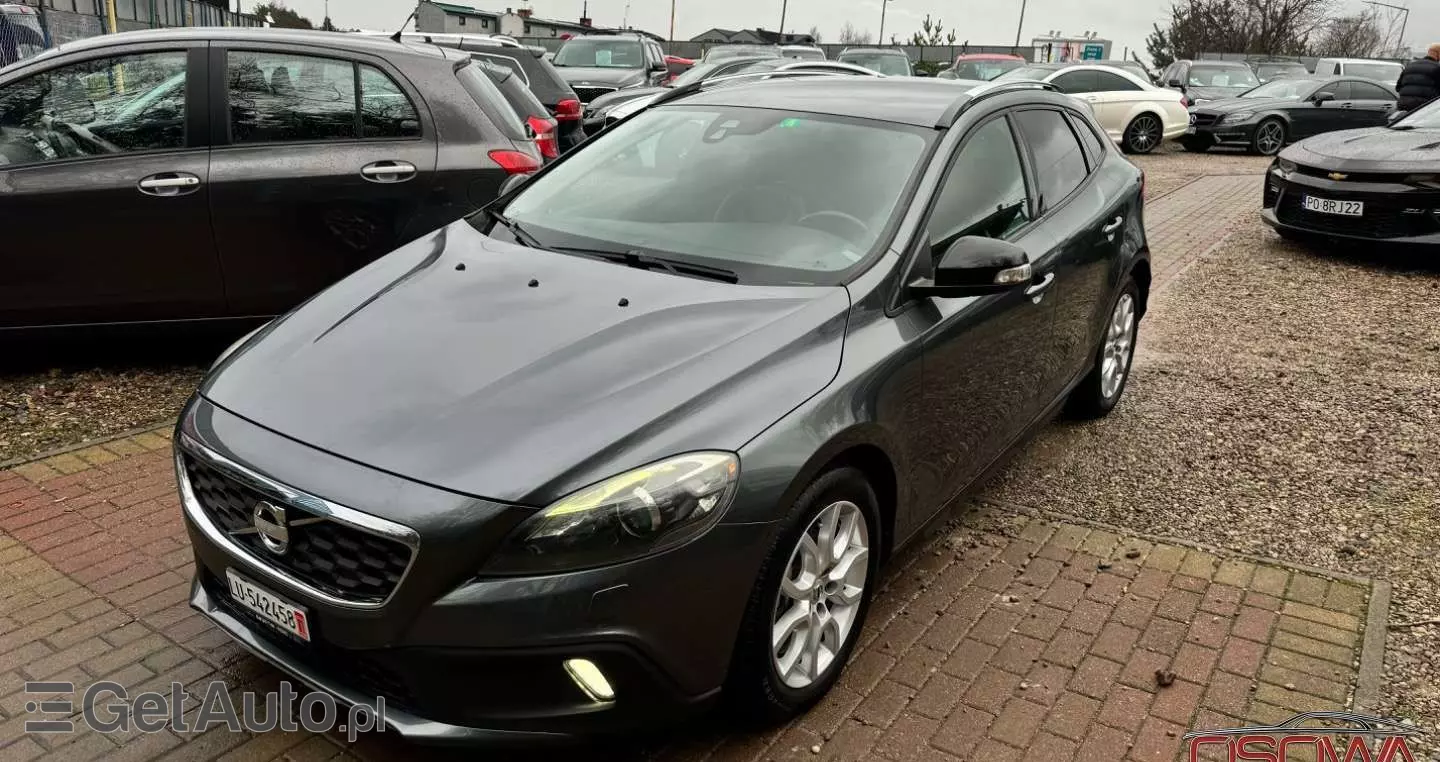 VOLVO V40 Cross Country 