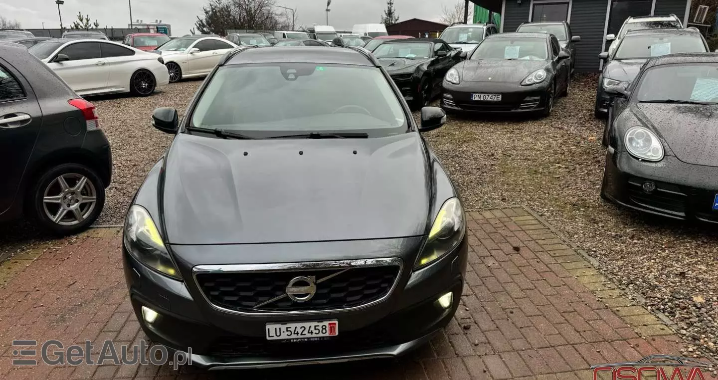 VOLVO V40 Cross Country 