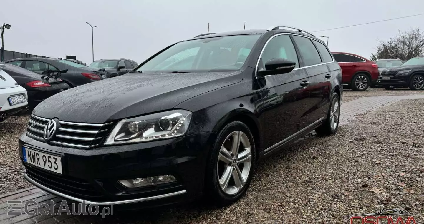 VOLKSWAGEN Passat Variant 2.0 TDI 4Motion DSG BlueMotion Tech R-Line