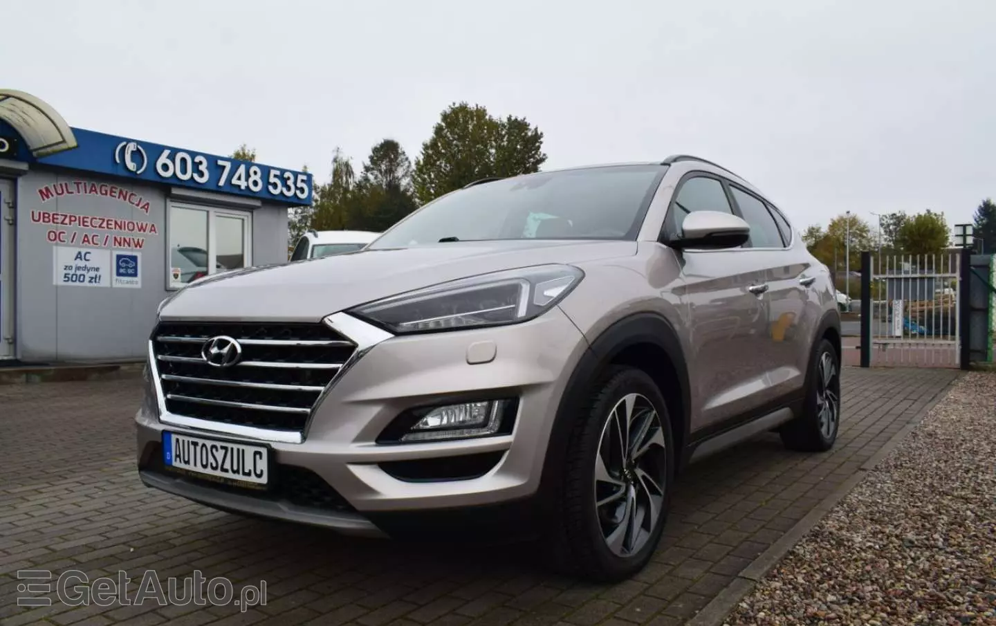 HYUNDAI Tucson 