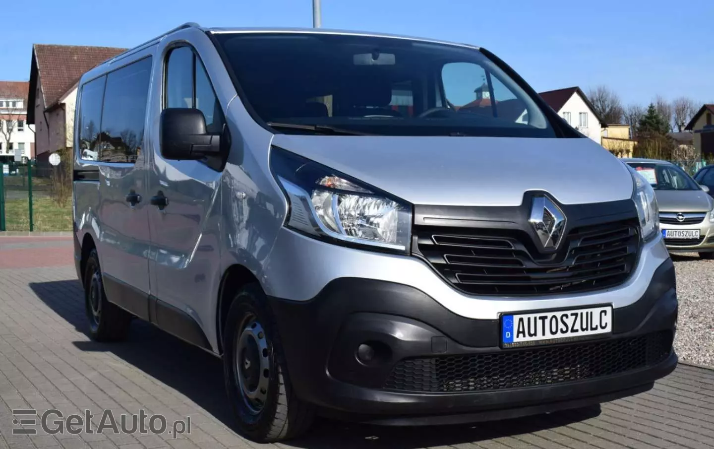 RENAULT Trafic 