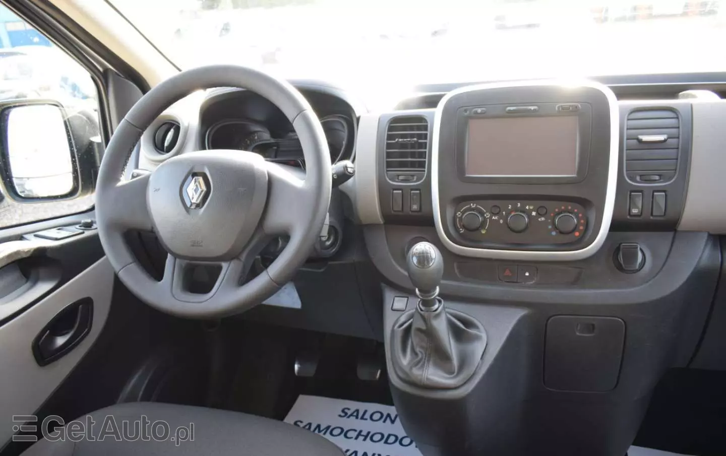 RENAULT Trafic 