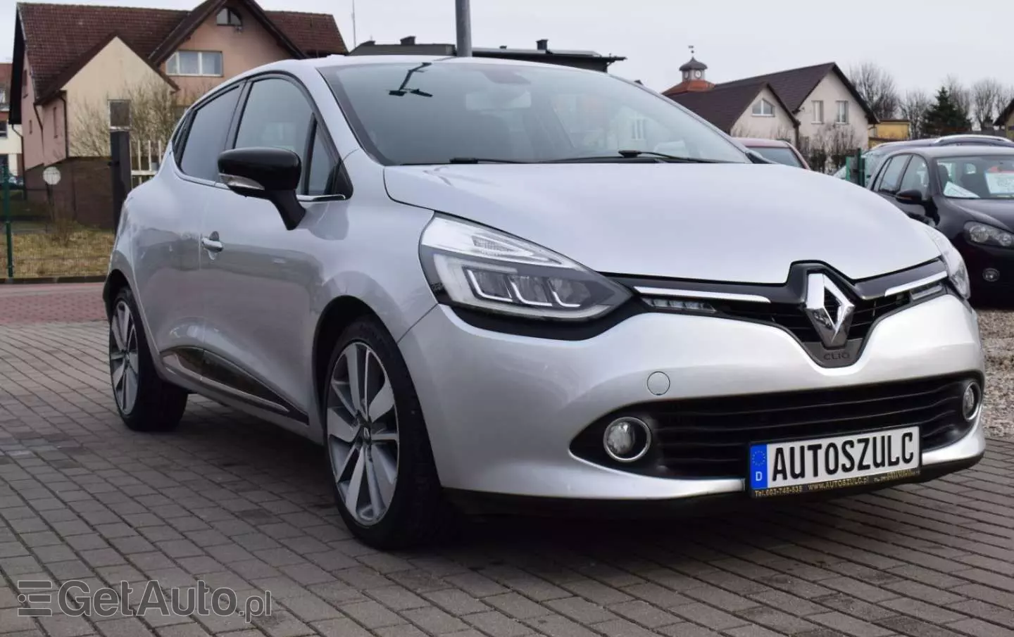 RENAULT Clio 