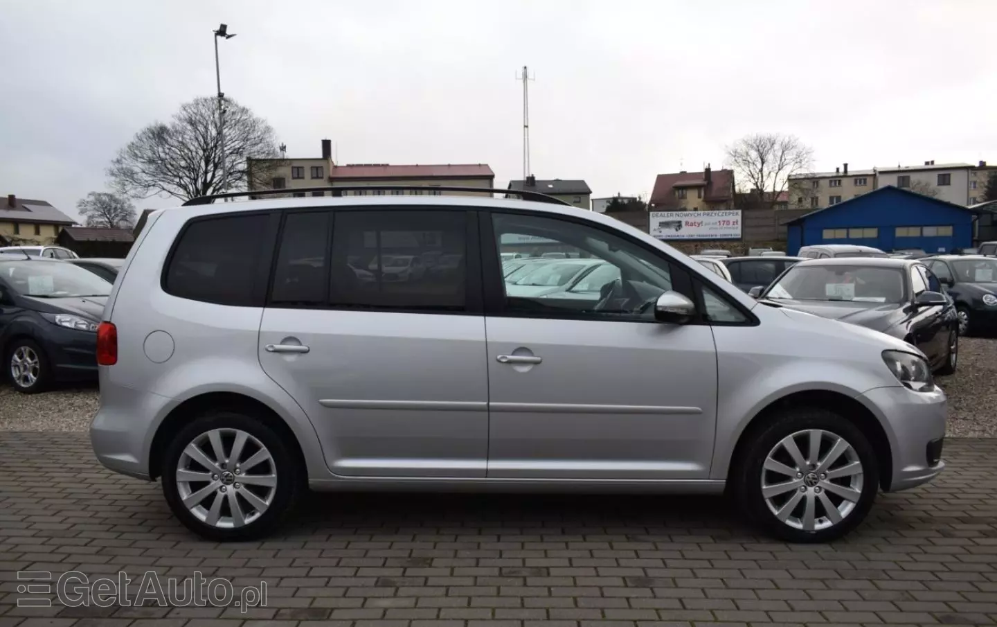 VOLKSWAGEN Touran 