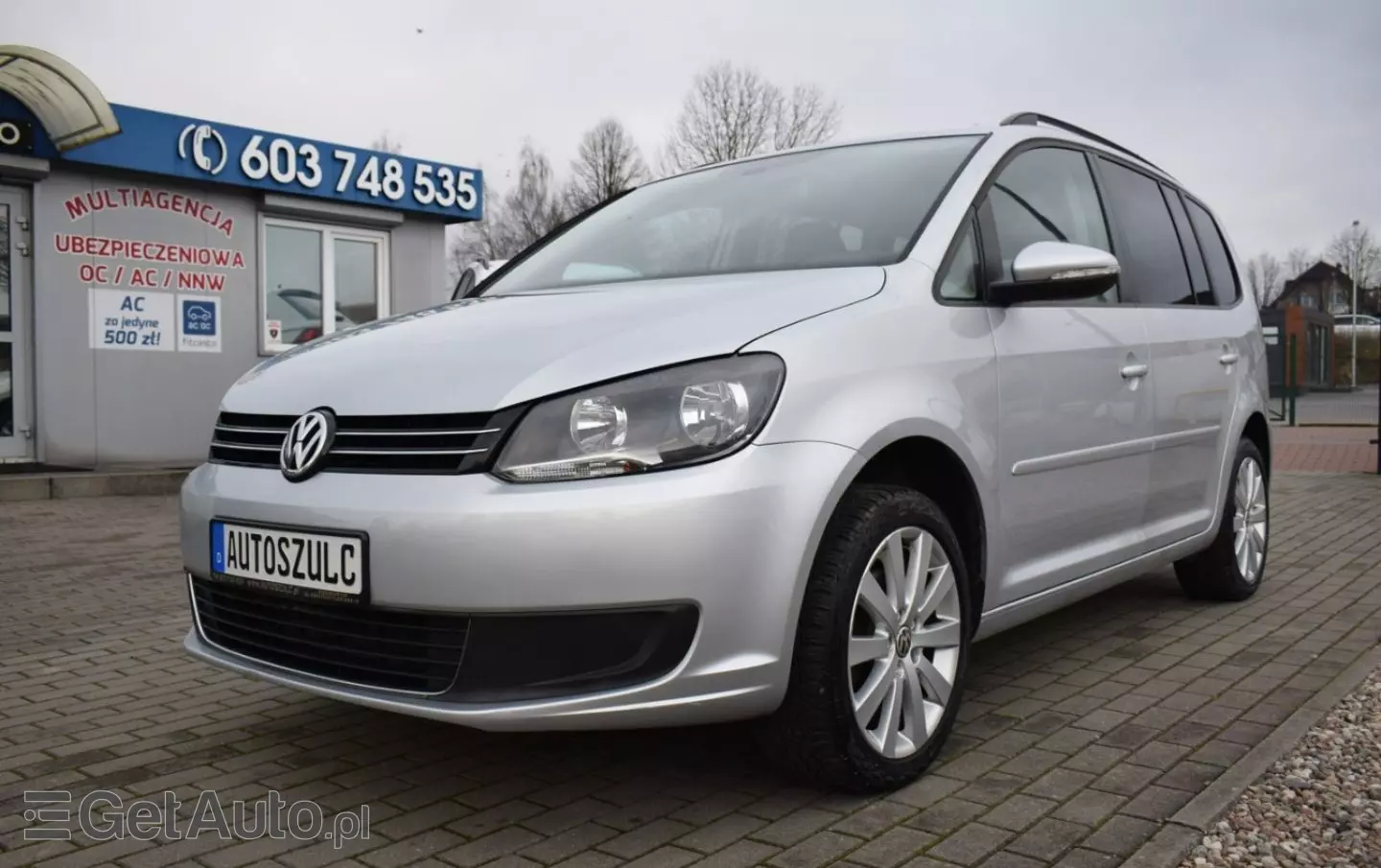 VOLKSWAGEN Touran 