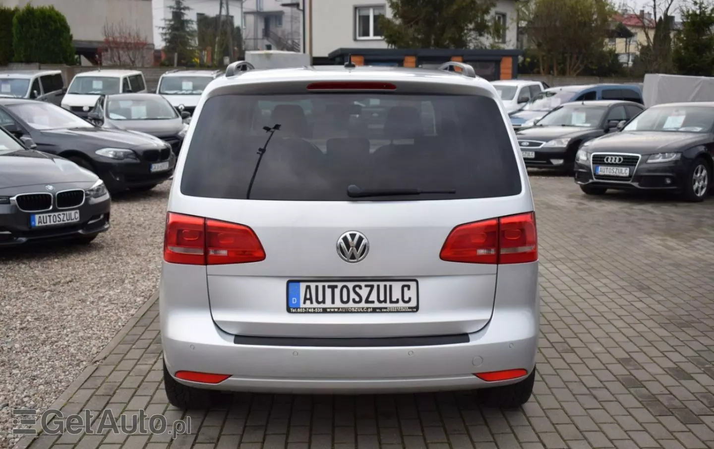 VOLKSWAGEN Touran 