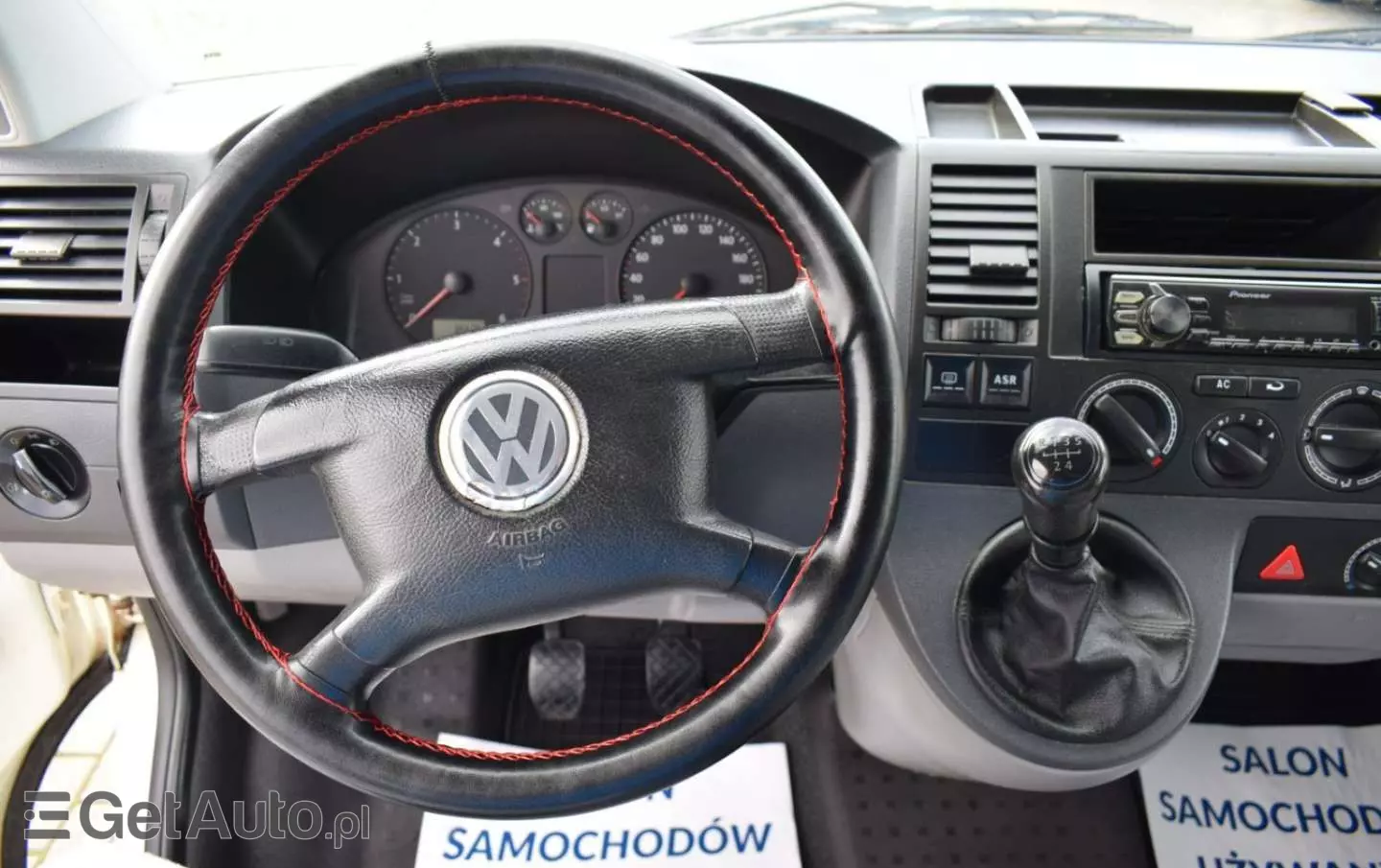 VOLKSWAGEN Transporter 