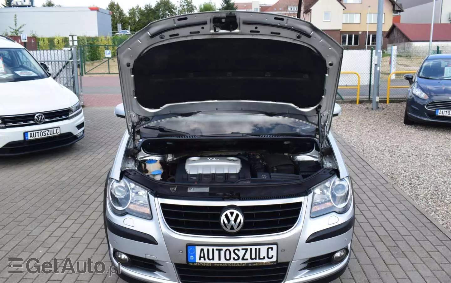 VOLKSWAGEN Touran 