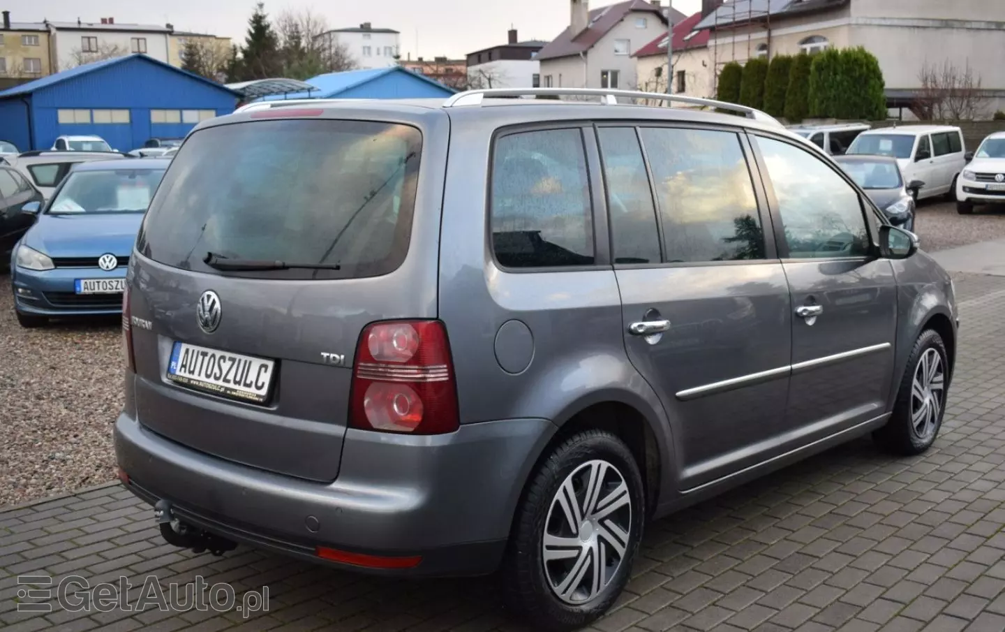 VOLKSWAGEN Touran 